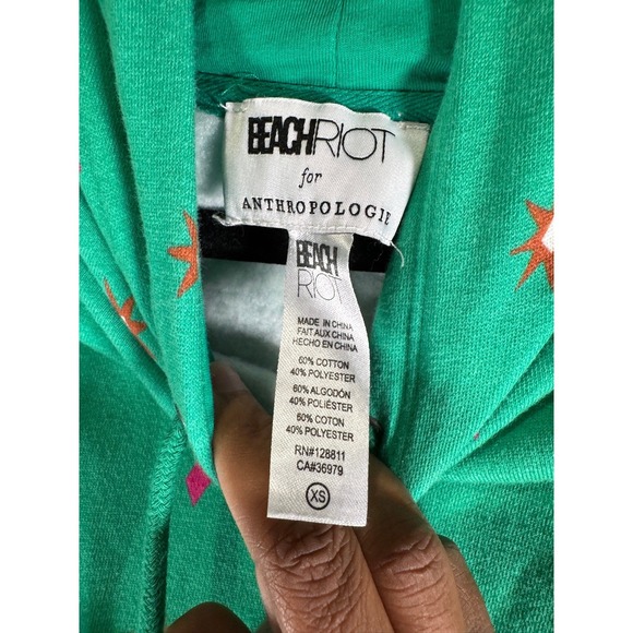 Beach Riot - Picture 5 of 10